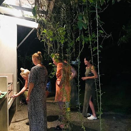 Chaaya Inn Hotel 히카두와 외부 사진