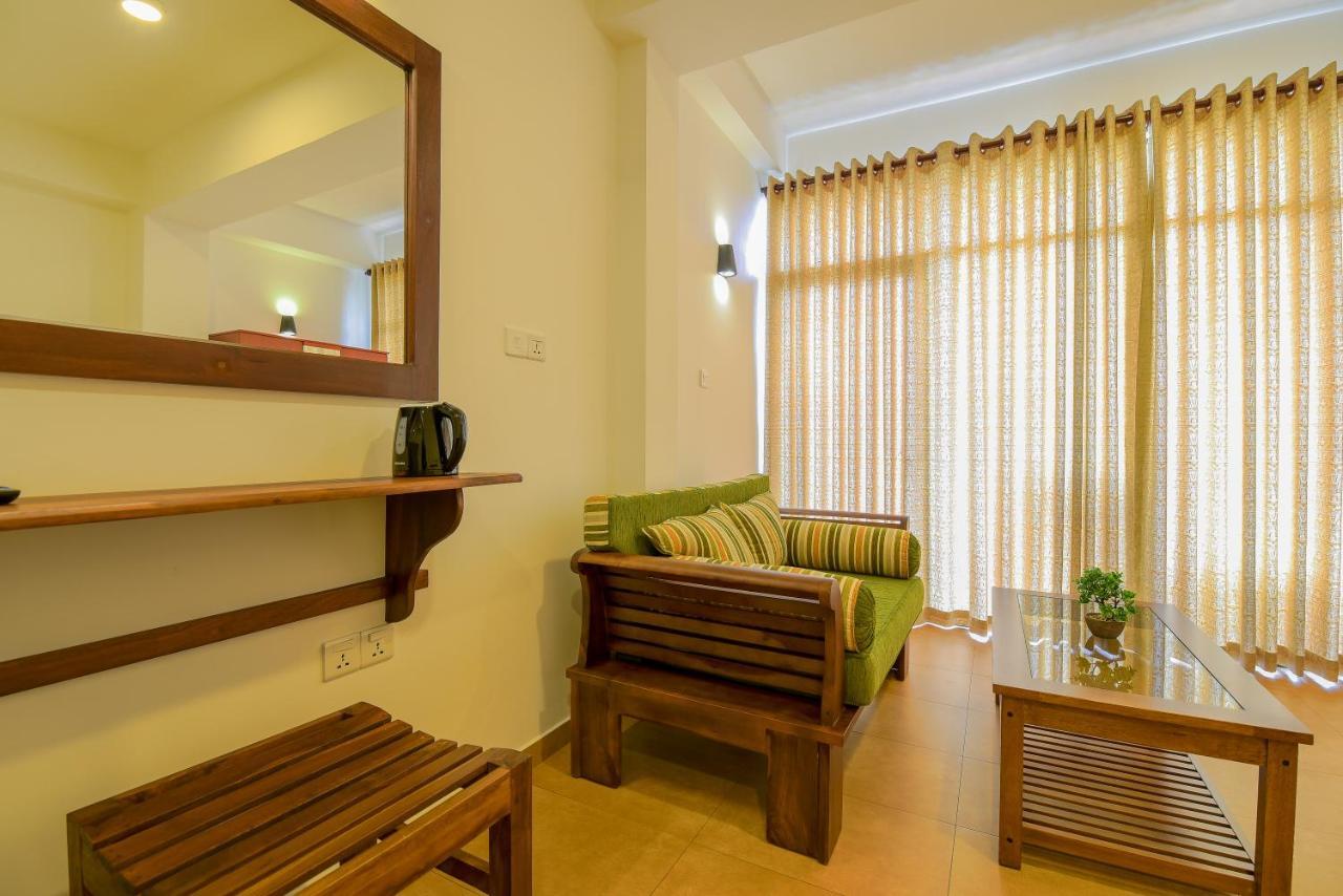 Chaaya Inn Hotel 히카두와 외부 사진