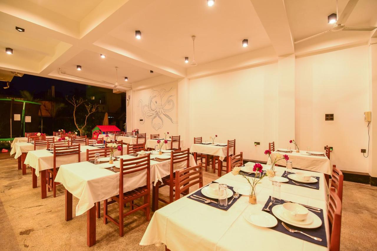 Chaaya Inn Hotel 히카두와 외부 사진